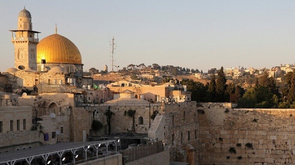 اعتقال طفلة فلسطينية بحجة حيازتها سكينا