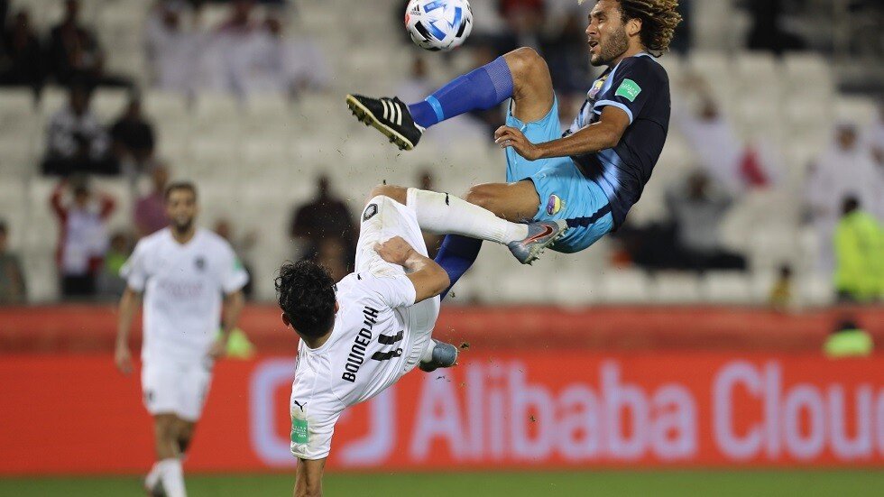 نجم المنتخب الجزائري يدخل تاريخ كأس العالم للأندية بعد هدف عالمي (فيديو)