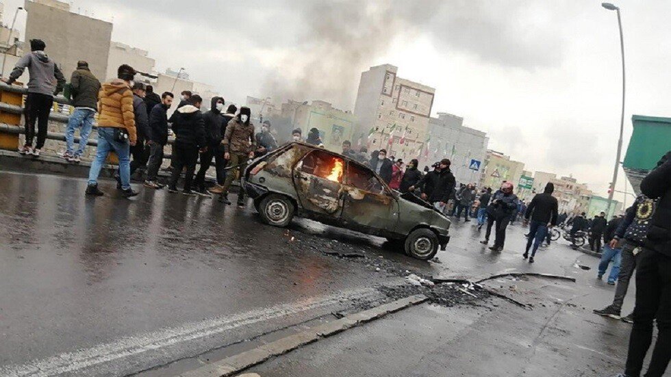 "الحرس الثوري" يعلن اعتقال 4 أشخاص بتهمة الإعداد لموجة ثانية من الاحتجاجات