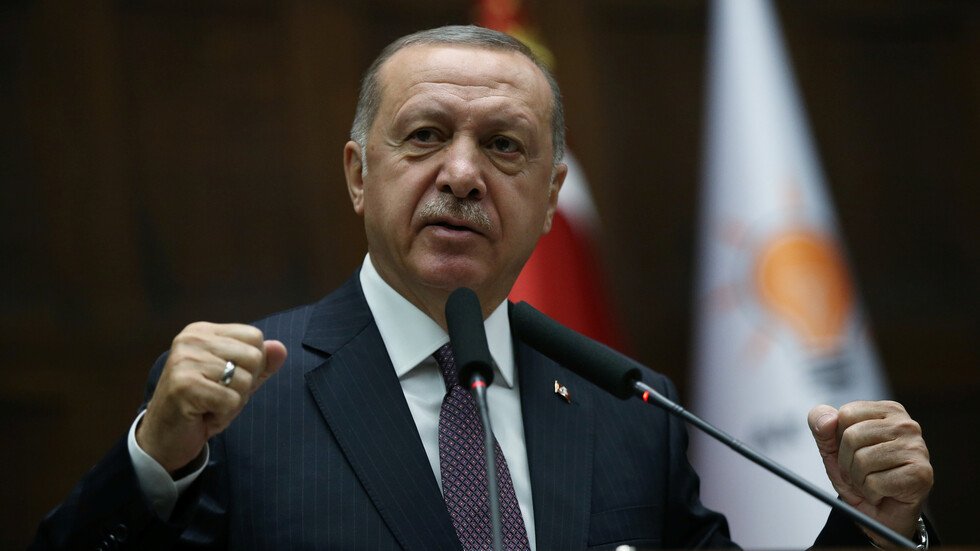 أردوغان يهدد بإغلاق قاعدة إنجرليك التركية التي تستخدمها القوات الأمريكية