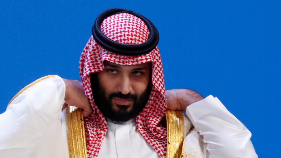 بعد فوزه.. الملاكم البريطاني أنطوني جوشوا يفاجئ محمد بن سلمان! (فيديو)
