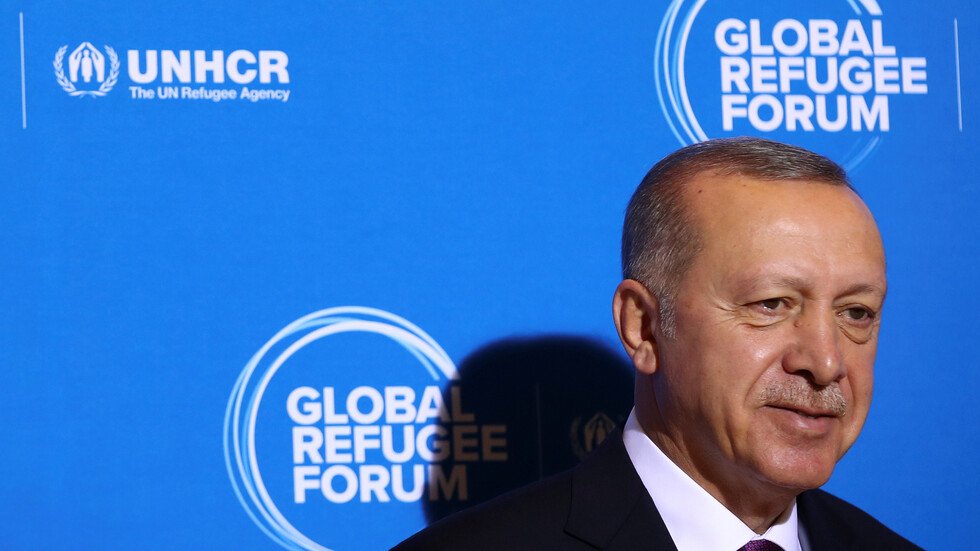 أردوغان يدعو القوى العالمية لاستخراج النفط السوري وإنفاق عائداته على توطين اللاجئين شمال سوريا