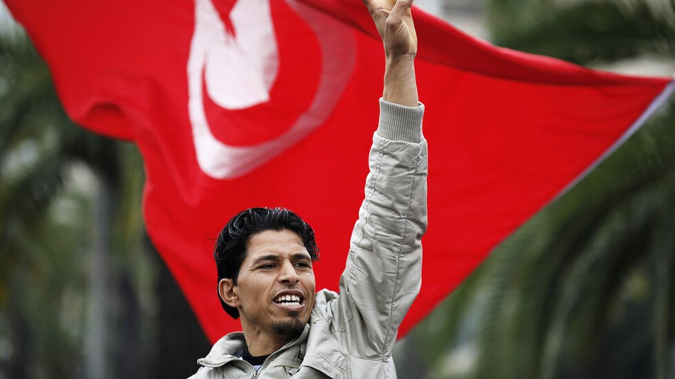 ذكرى التونسي بوعزيزي.. ثورة أفرزت 11 حكومة بانتظار المنشود