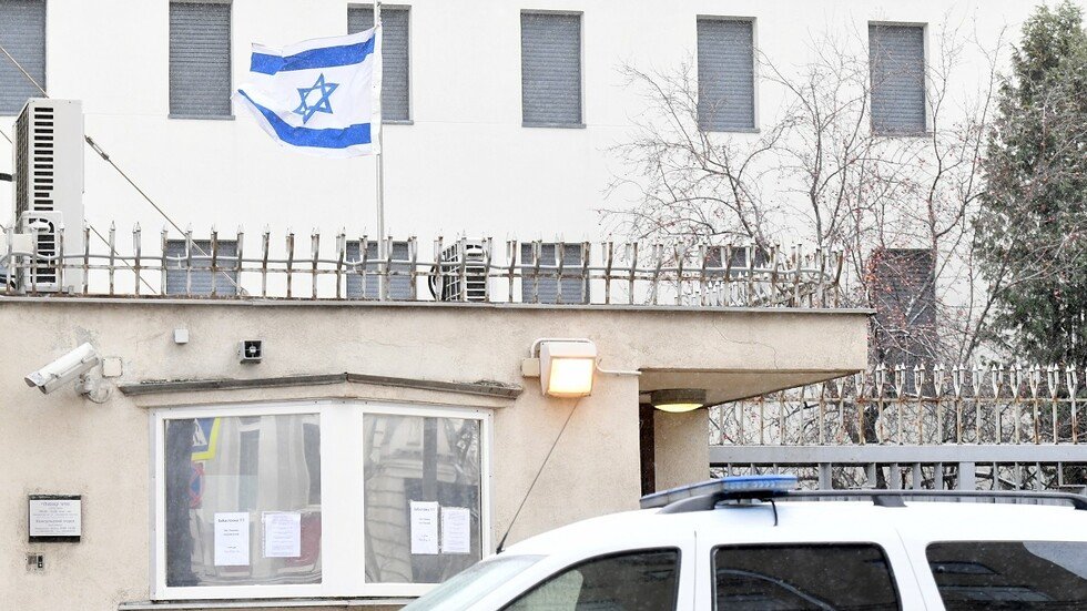 سفارة إسرائيل في موسكو تطالب السلطات الروسية بتوضيحات حول احتجاز 40 من مواطنيها