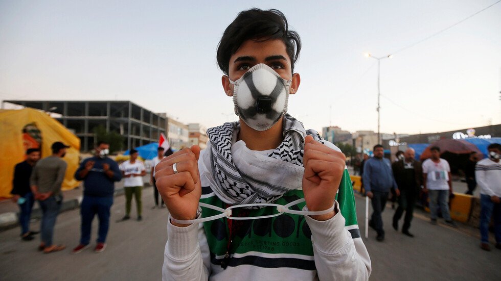 إضراب في الديوانية وتعطيل الدوام في ذي قار واعتصام في البصرة