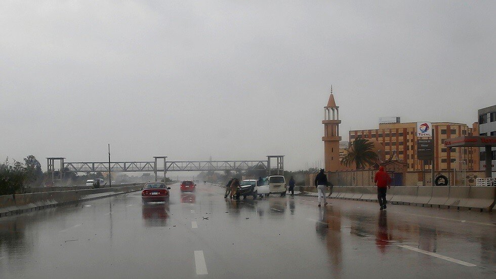 مصر.. ترقب يوم من الاضطرابات الجوية والرياح المثيرة للرمال