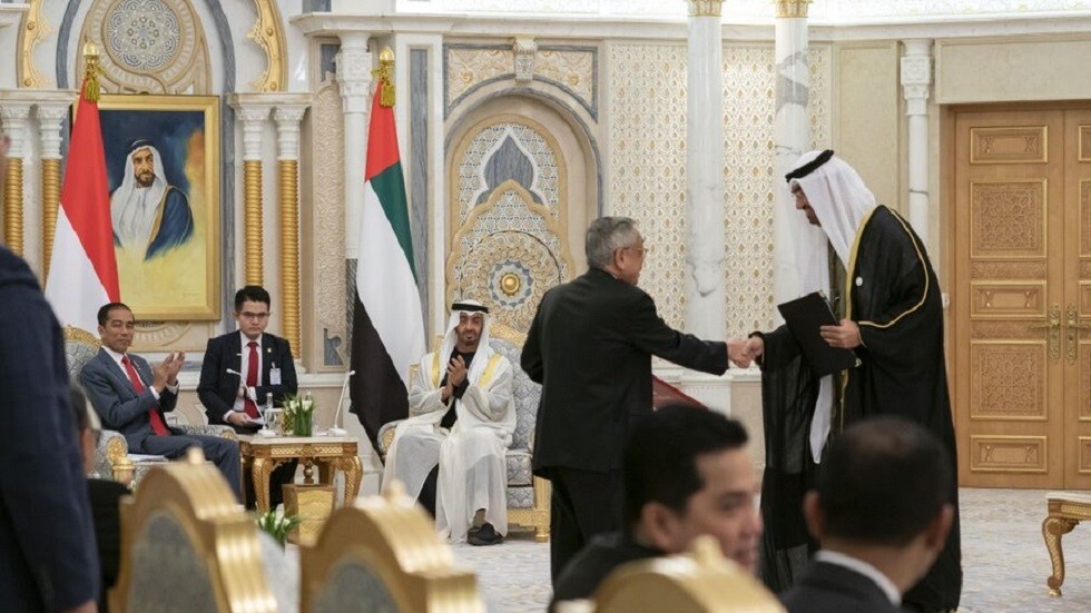 11 اتفاقية بين الإمارات وإندونيسيا بـ23 مليار دولار