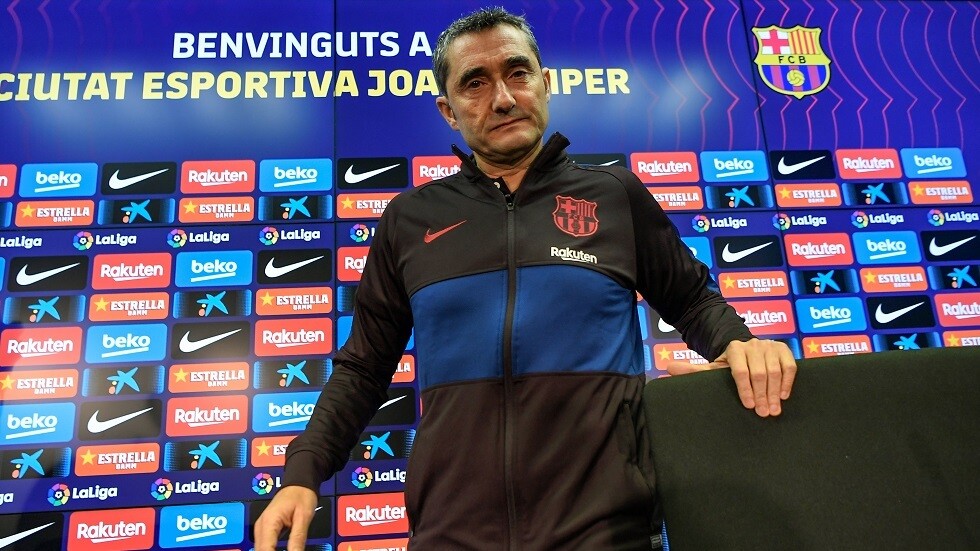 برشلونة يقيل رسميا مدربه فالفيردي ويعين بديلا عنه