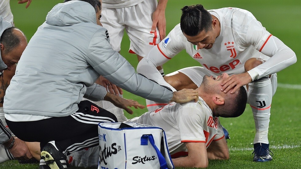 الإصابة تبعد مدافع "السيدة العجوز" عن الملاعب ستة أشهر على الأقل