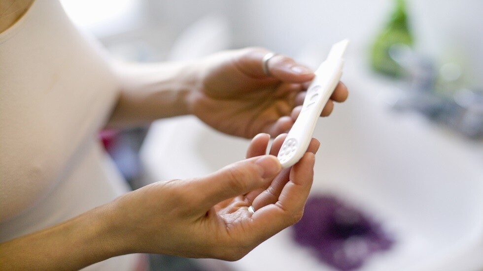 شركة طيران تطلب اختبار حمل قبل السماح لمسافرة بصعود الطائرة!