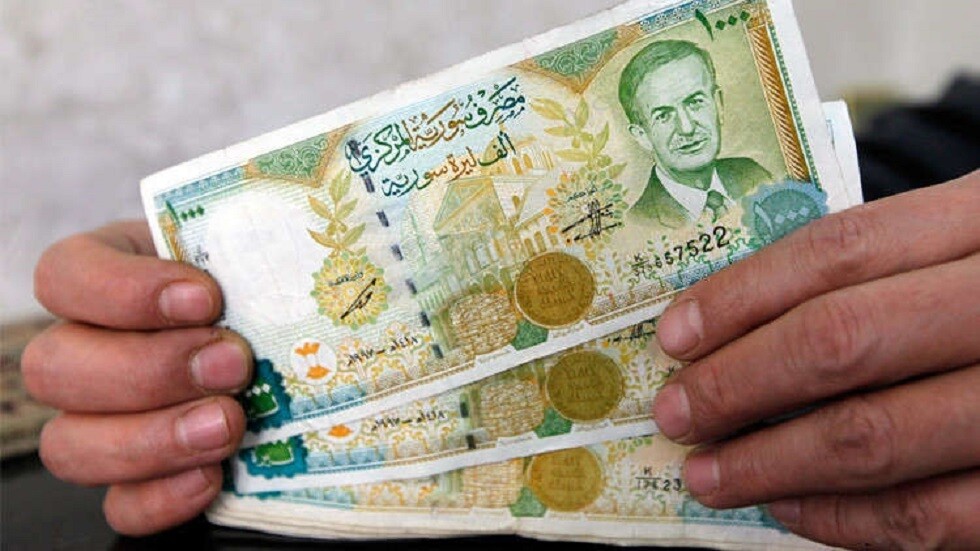الأسد يشدد عقوبة كل من يشيع أخبارا تضرّ بالليرة