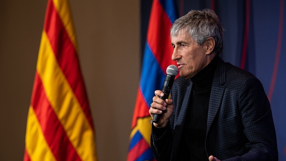 مدرب برشلونة الجديد: "إنيستا لم يعتزل بعد.. يمكننا إعادته"