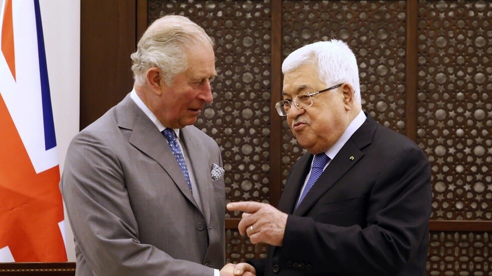 الأمير تشارلز يلتقي عباس في بيت لحم ويطلع على الانتهاكات بحق صحفيي فلسطين