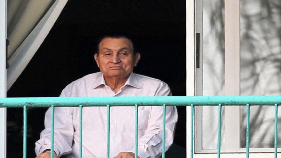 مصدر مقرب من الرئيس المصري الأسبق يكشف لـRT عن حالة مبارك الصحية