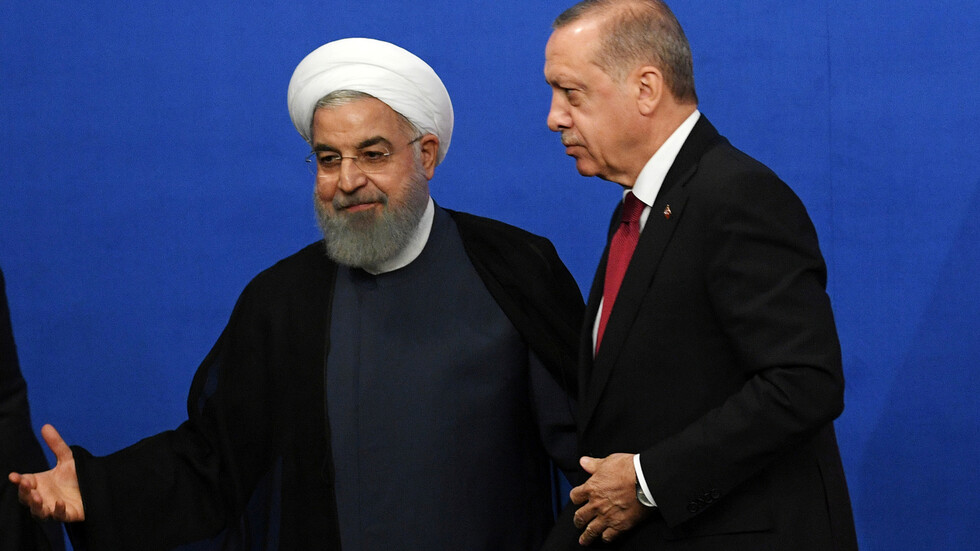 روحاني يقترح المساعدة على أردوغان والحكومة الإيرانية تأمر الطوارئ بالتأهب