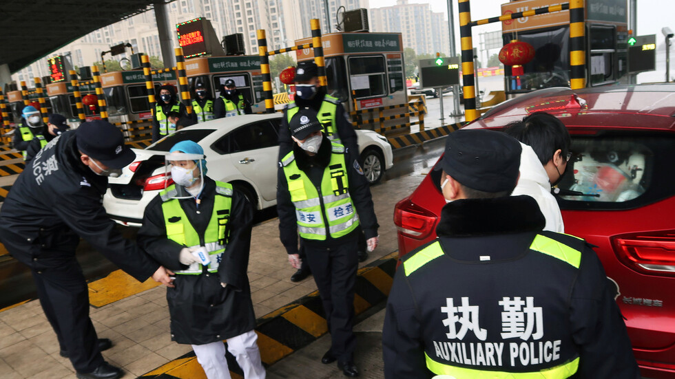 الصين تقارن بين خطورة النوع الجديد لفيروس "كورونا" وسلالته القاتلة السابقة