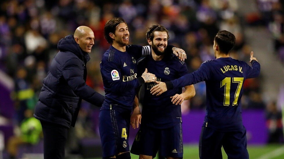 ريال مدريد ينتزع صدارة الليغا من برشلونة