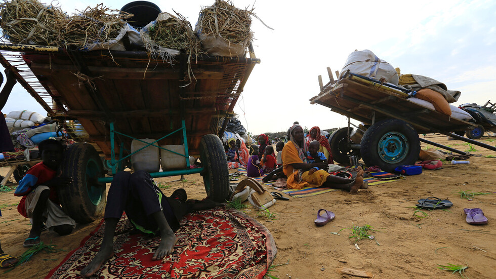 السودان.. 11 ألف لاجئ إلى تشاد خلال شهر جراء الاقتتال القبلي في غرب دارفور