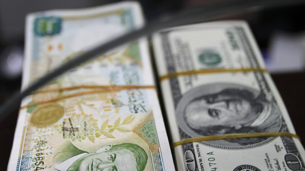 بعد إغلاقها بسبب التعامل بالدولار.. فنانون سوريون يتعاطفون مع شركة فنية