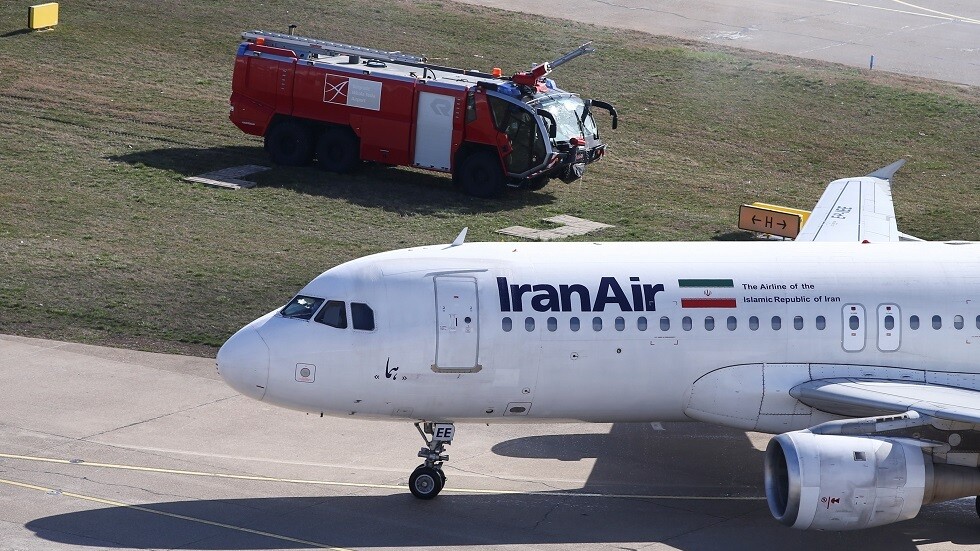 إيران تعلق الرحلات الجوية من وإلى الصين