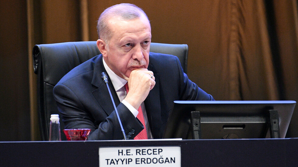 أردوغان يُعدّ حفتر مرتزقا