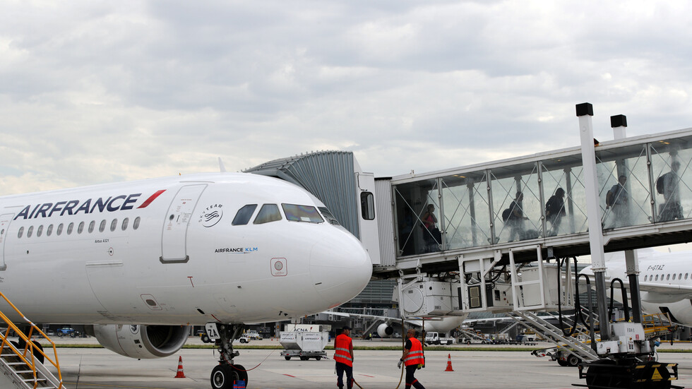 شركة طيران "AIR FRANCE" تمدد تعليق رحلاتها إلى الصين