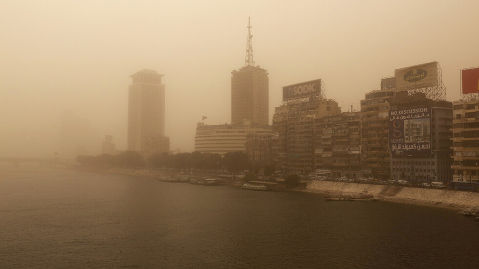 الأرصاد المصرية تحذر المواطنين: إلزموا منازلكم