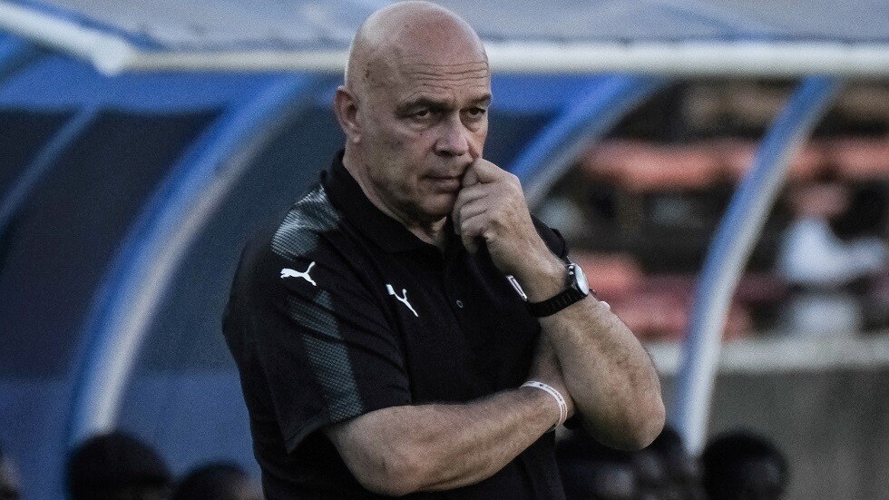 الأهلي السعودي يقيل مدربه جروس