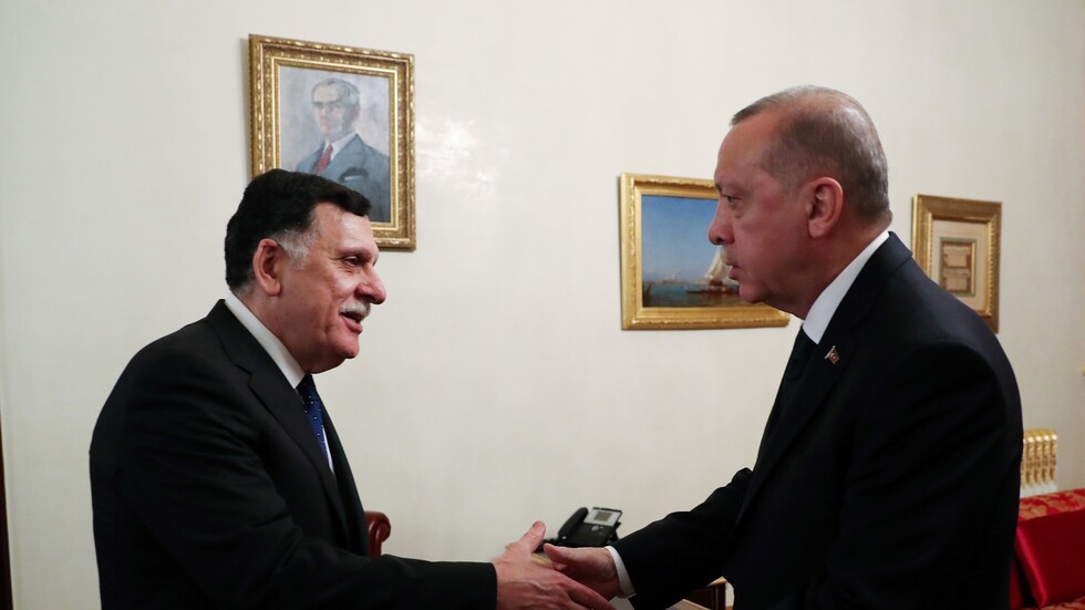 أردوغان يلتقي رئيس حكومة الوفاق الوطني الليبية في اسطنبول