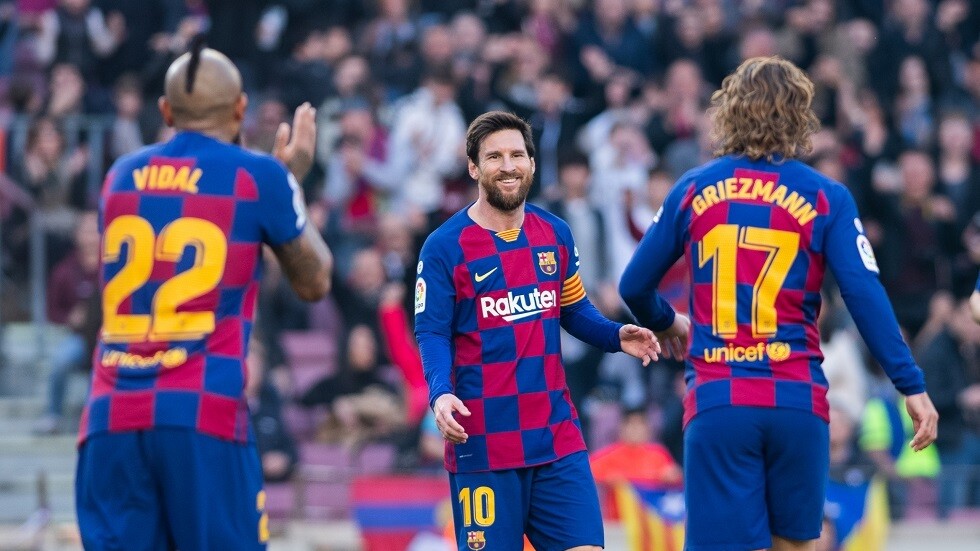 لاعبو برشلونة مهددون بالاحتجاز في إيطاليا بسبب فيروس "كورونا"