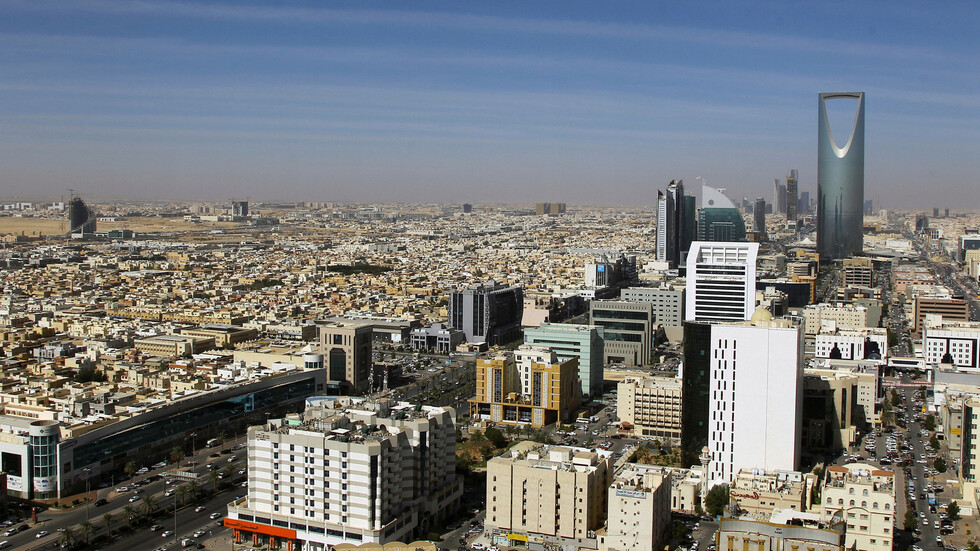 بيان سعودي بشأن اتفاق السلام بين الولايات المتحدة و"طالبان"