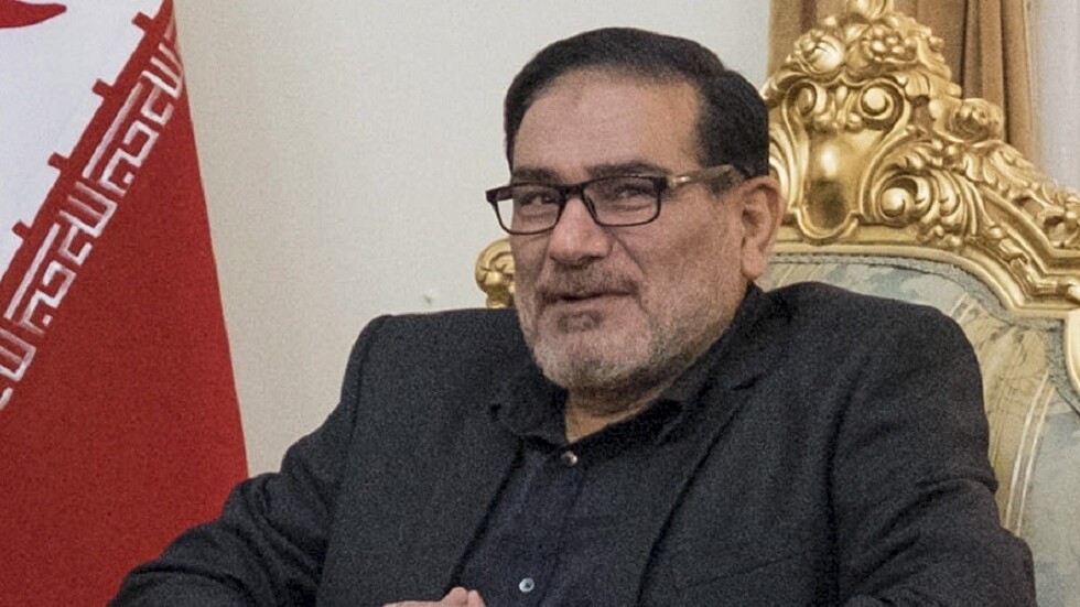مسؤول إيراني لشمخاني: فكر بإيران قبل مساعدة العراق في مكافحة كورونا