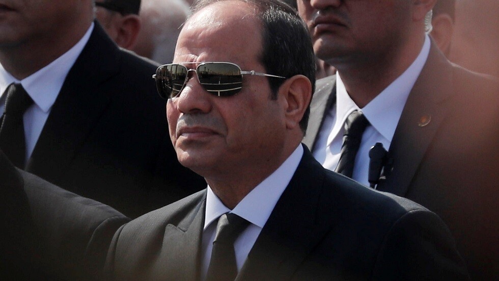 السيسي يأمر بالبدء في تجسيد استراتيجية صناعة السيارات في مصر
