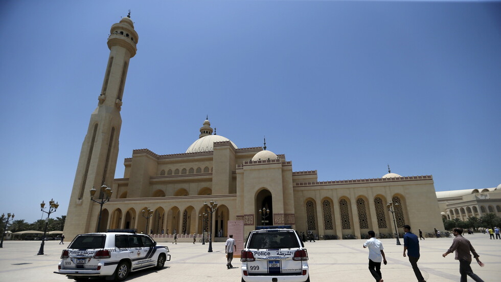وزير الصحة الكويتي يعلق على فتوى الأوقاف بجواز عدم حضور صلاة الجمعة