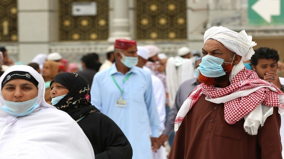 كورونا.. السعودية تفرض الحجر المنزلي على الوافدين من 23 دولة