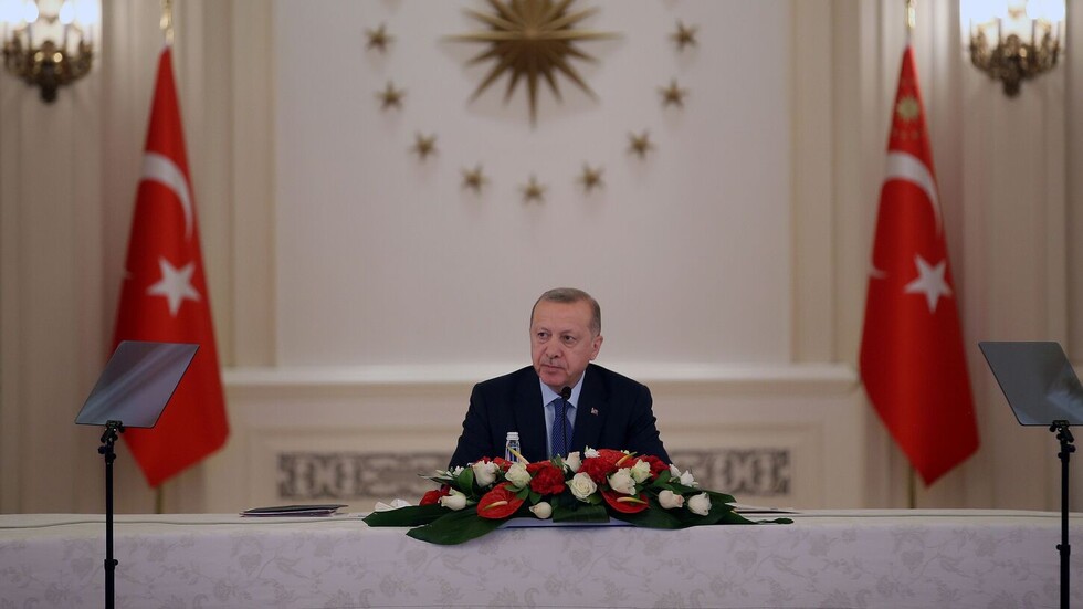 أردوغان يوجه رسالة صوتية للأتراك
