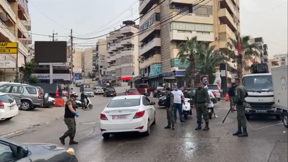 شاهد.. بيروت قبل ساعتين من بدء حظر التجوال