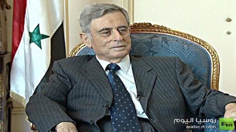 عبد الحليم خدام.. نجح في تسليم السلطة للأسد وأخفق في إقصائه
