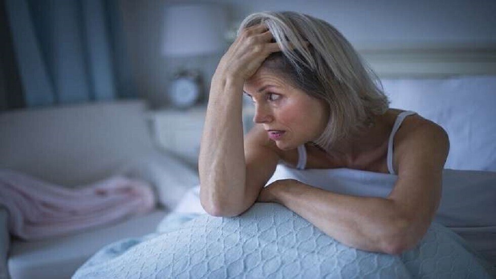 وضعية نوم  وحيدة يجب تجنبها للتخلص من ألم الظهر والرقبة
