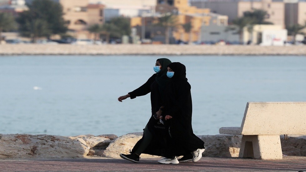 فيروس كورونا.. اخلع ملابسك فورا بعد التسوق أو زيارة مؤسسة صحية