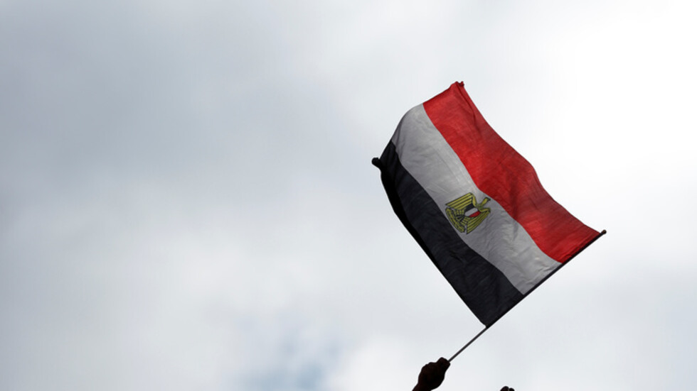الحكومة المصرية تعلن خصم نسبة كبيرة من رواتب الوزراء لدعم المتضررين من أزمة كورونا