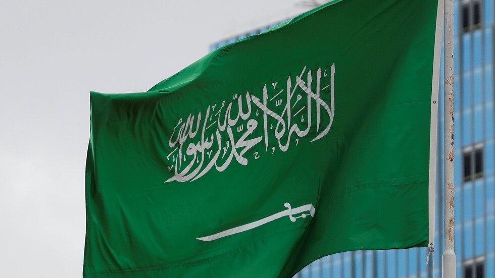 نيويورك تايمز: 150 فردا من العائلة المالكة في السعودية قد يكونوا مصابين بفيروس كورونا