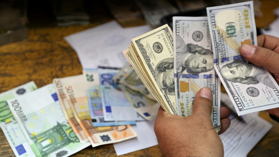 مصر تعلن تراجع استثمارات الأجانب في الدين الحكومي بشكل كبير