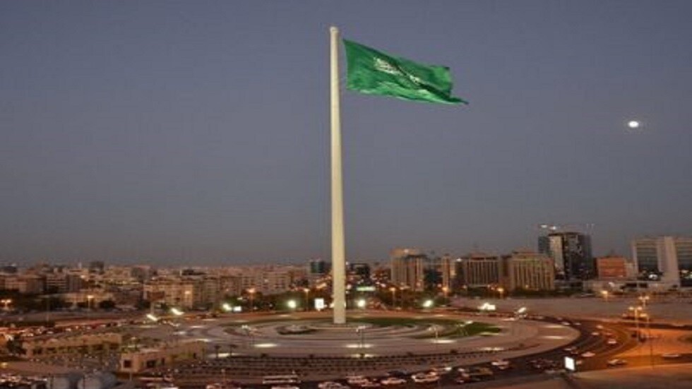 كندا تتراجع وتستأنف تنفيذ صفقة أسلحة ضخمة مع السعودية