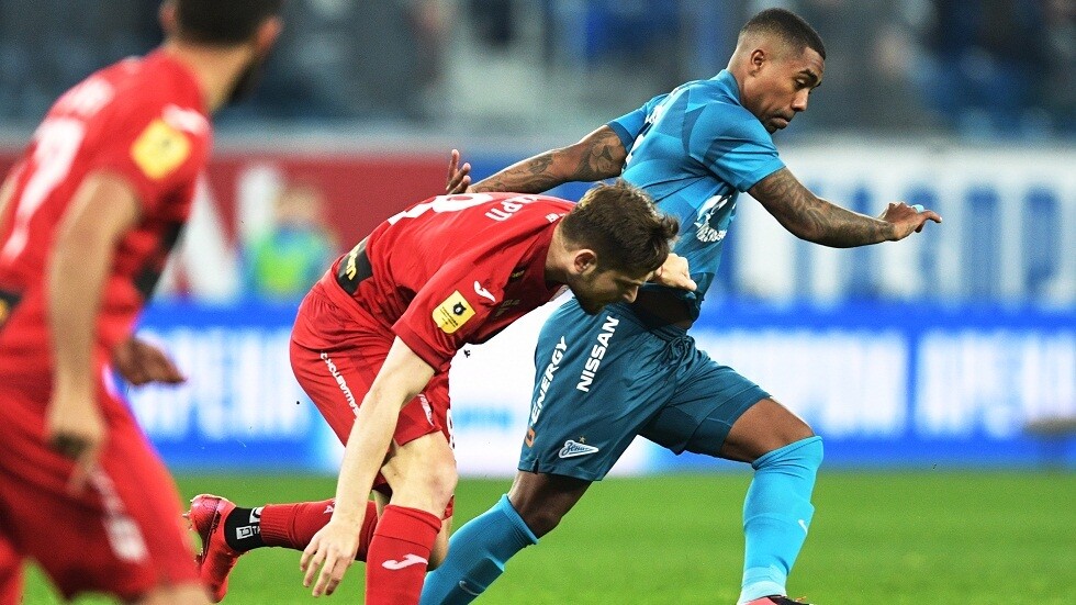 في زمن كورونا.. زينيت الروسي يسلم مالكوم جائزة أفضل لاعب عن طريق 