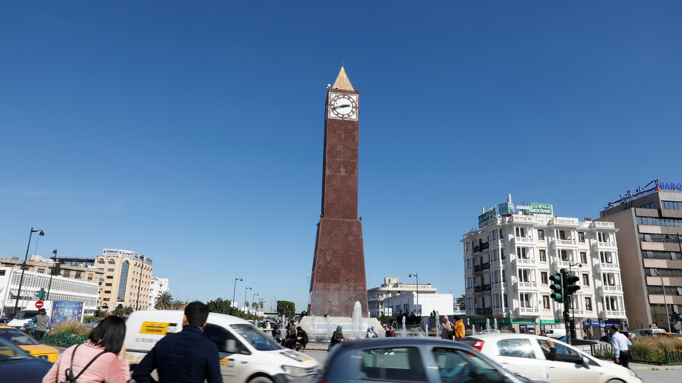 تونسي يروي كيف تغلّب على كورونا بالأعشاب والعصير رغم السكري الذي يعانيه
