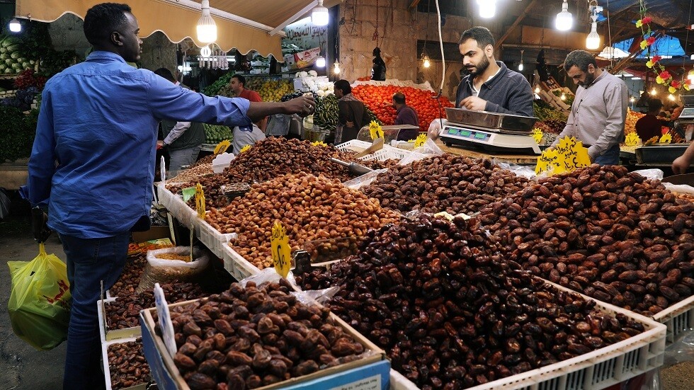 كورونا يلقي بظلاله على استعدادات الأردنيين لاستقبال شهر رمضان