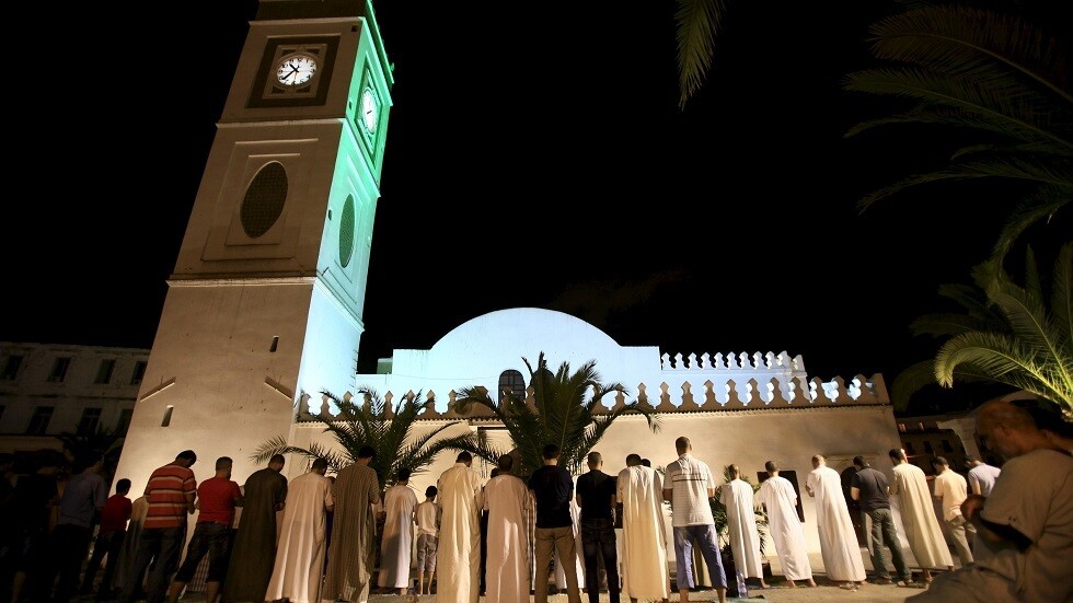 الجزائر تجيز إخراج زكاة الفطر في بداية شهر رمضان