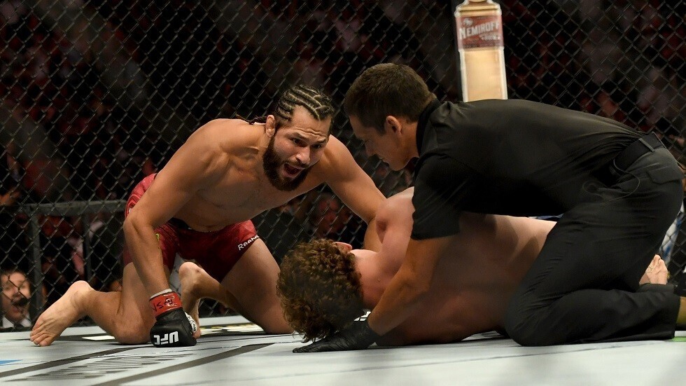 رئيس "UFC" يختار أسرع ضربة قاضية كالأفضل في التاريخ.. فيديو
