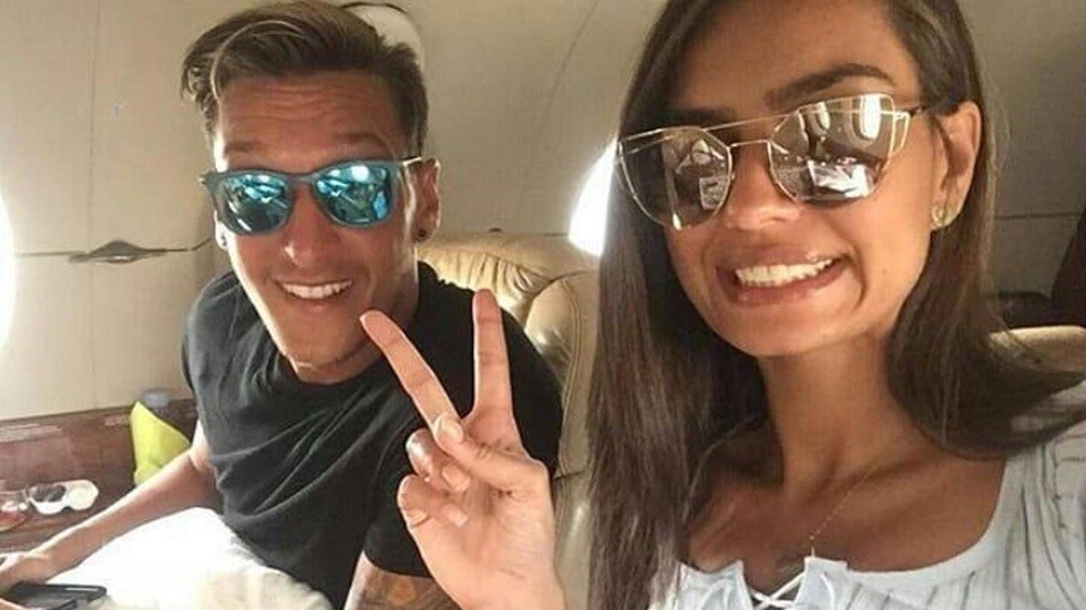 مسعود أوزيل ينشر صورة معبرة يتمناها كل شخص الآن